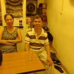 楽器店のグエンさんご夫妻